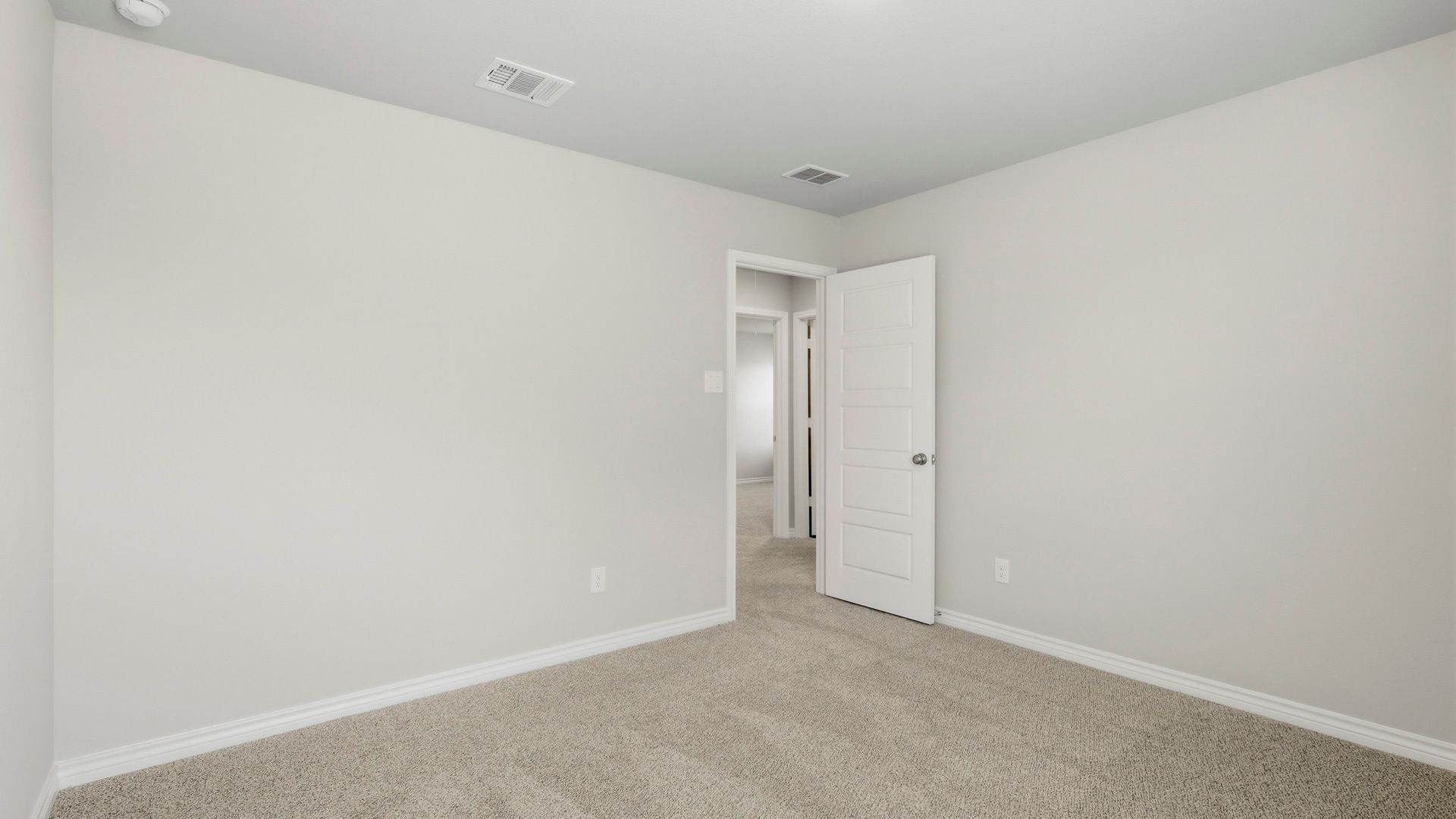 Secondary bedroom