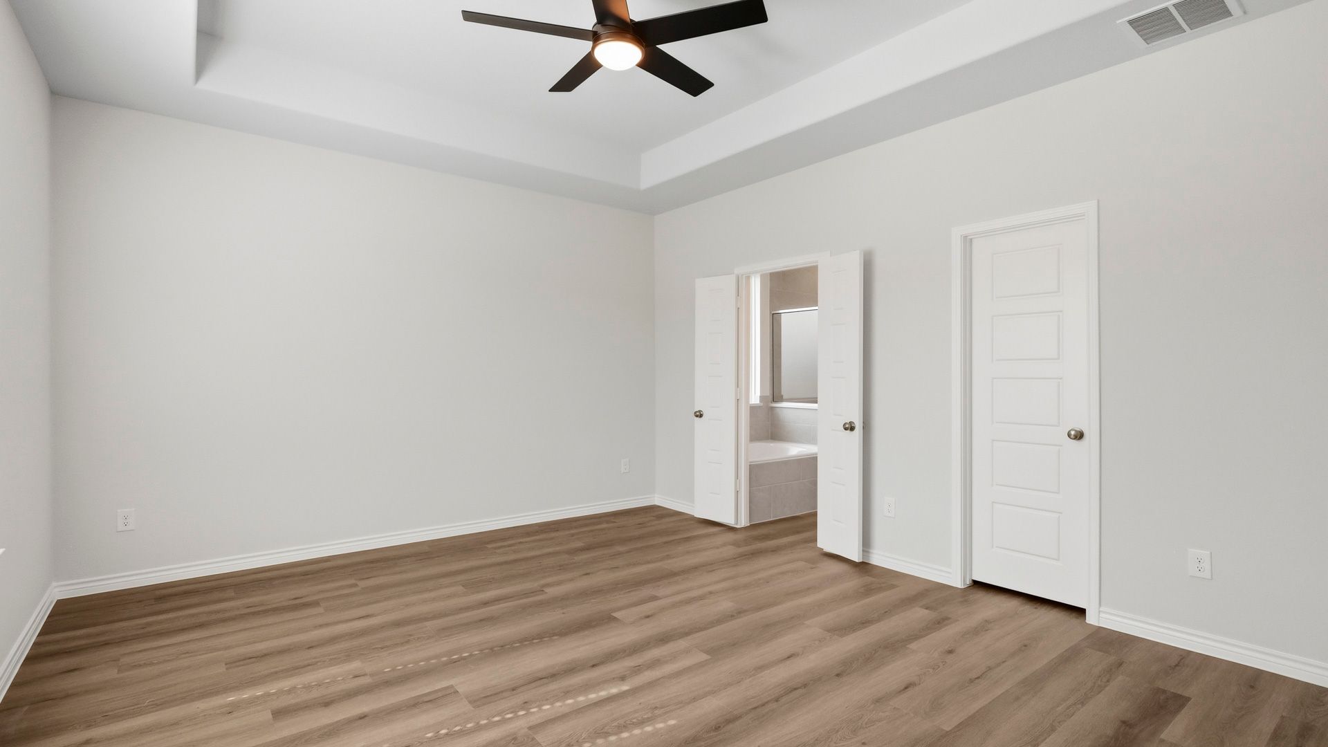 Primary suite