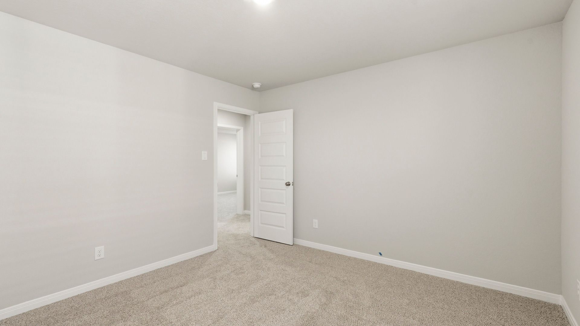 Secondary bedroom
