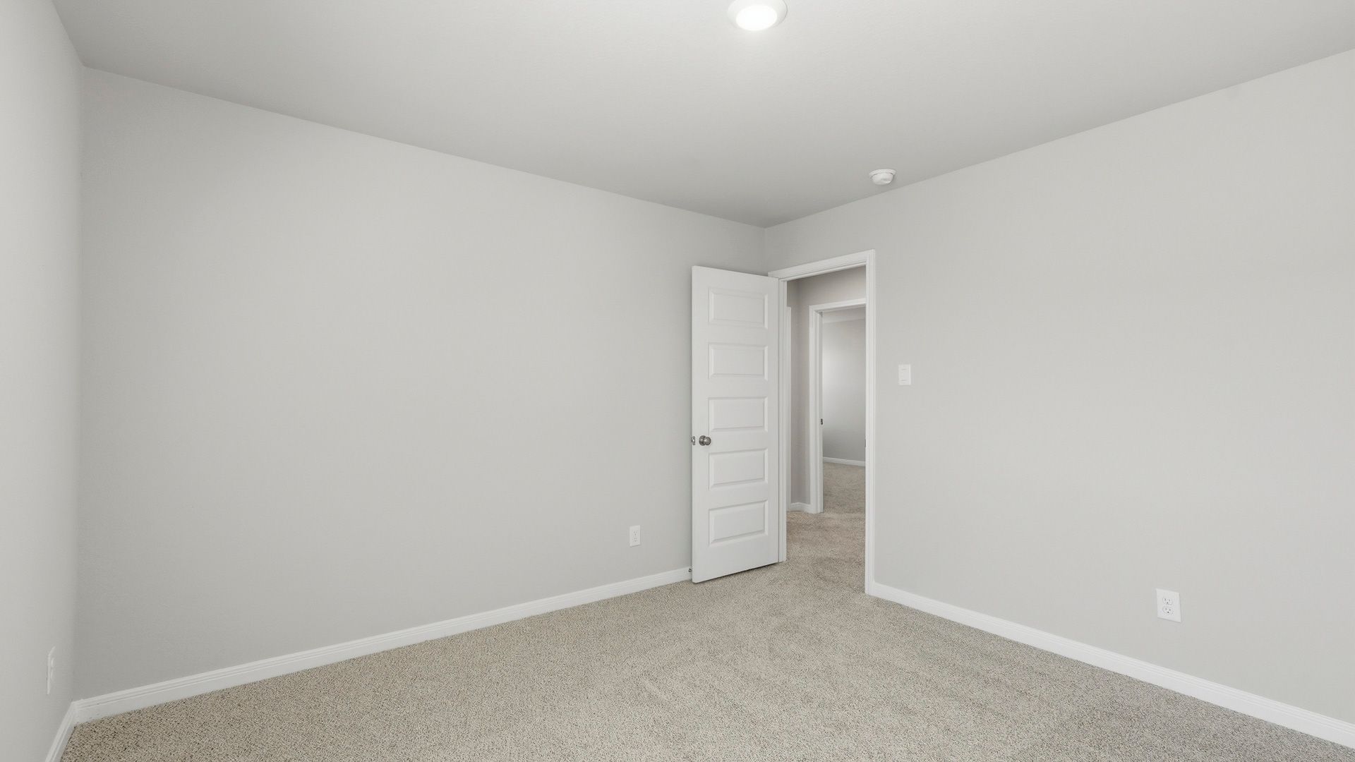 Secondary bedroom