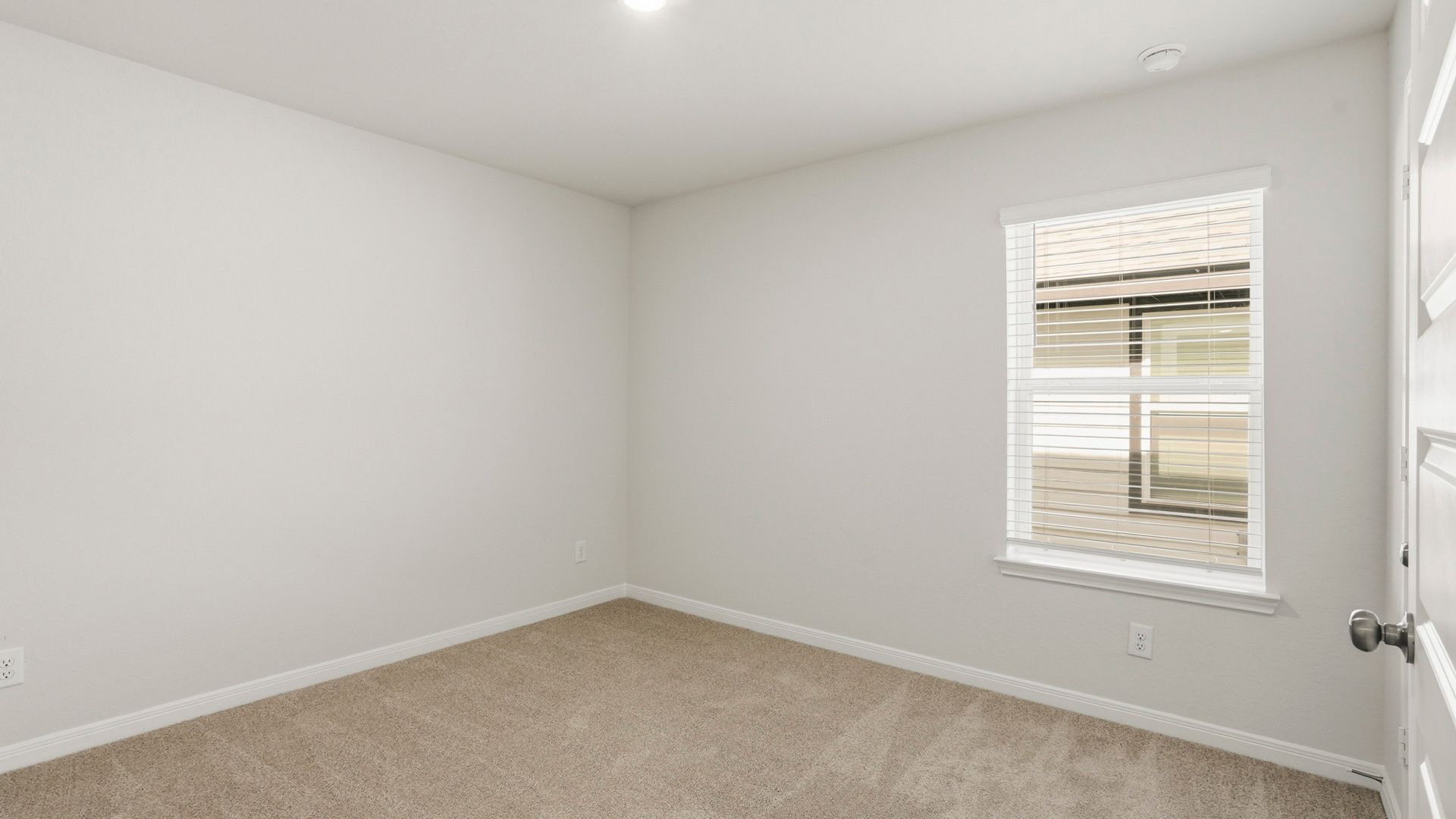 Secondary bedroom