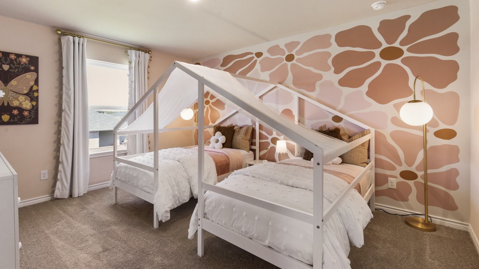 Secondary bedroom