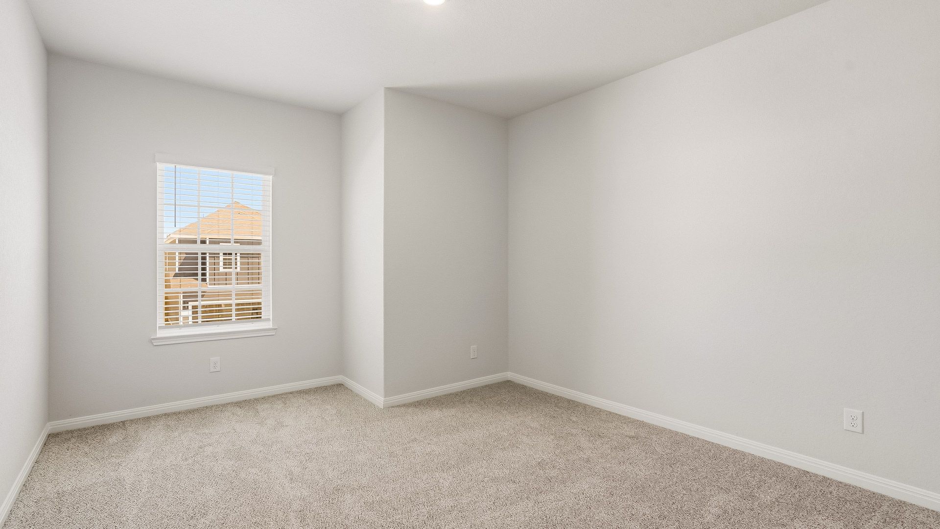 Secondary bedroom