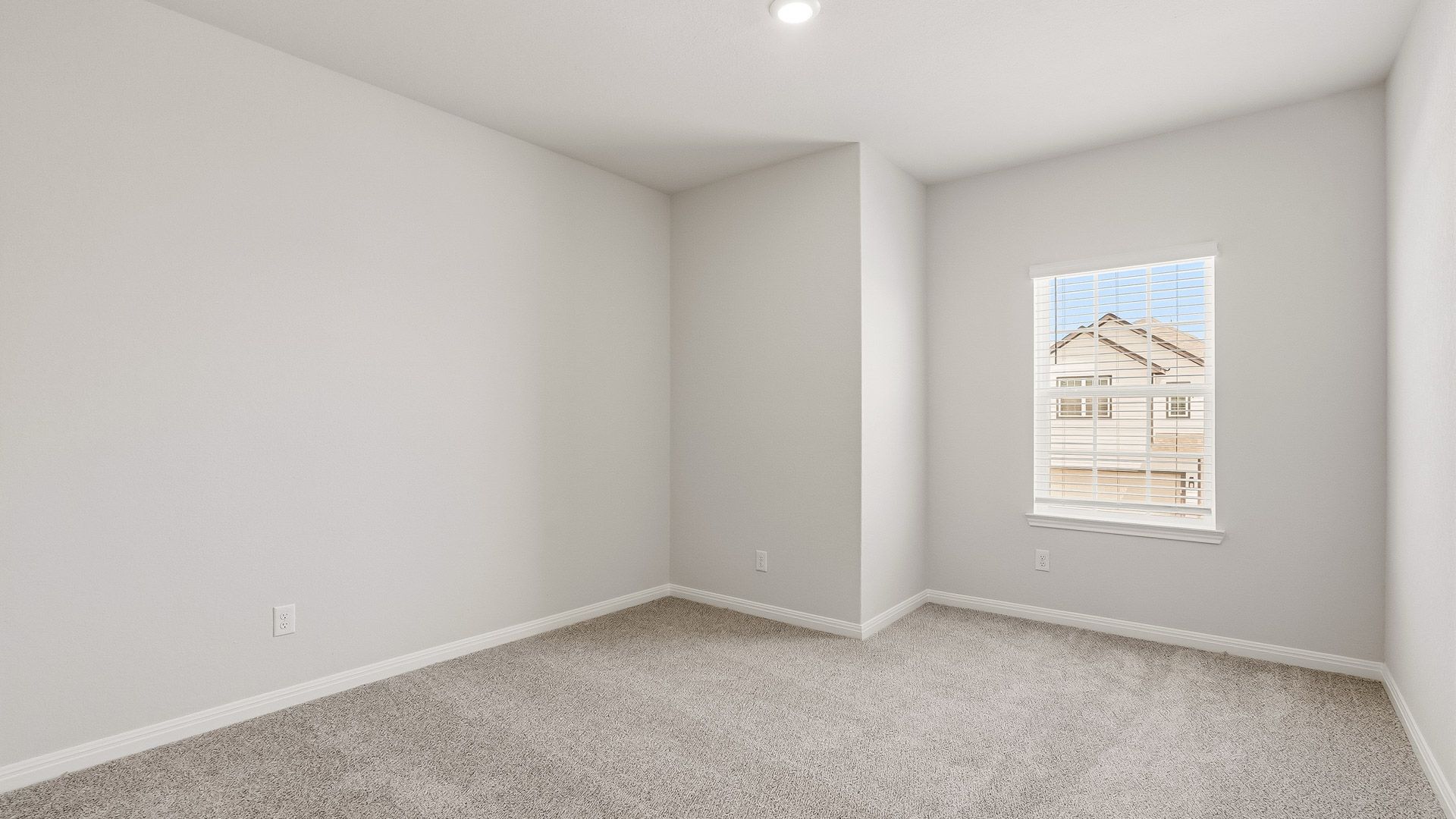 Secondary bedroom