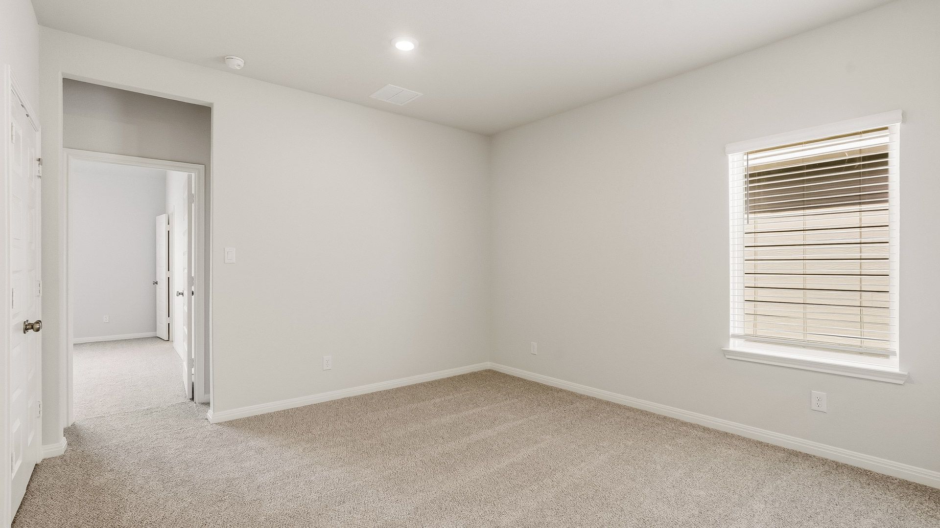 Secondary bedroom