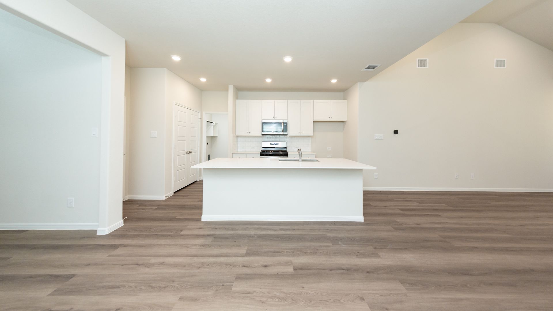 Dining Area to Kitchen