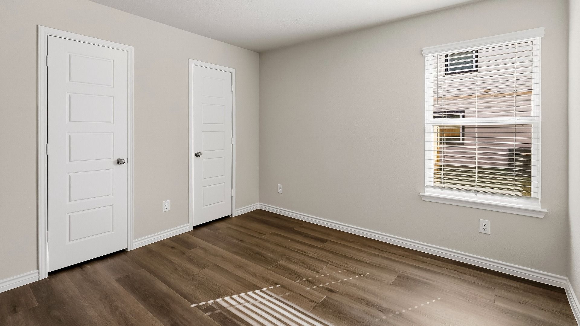 Secondary bedroom