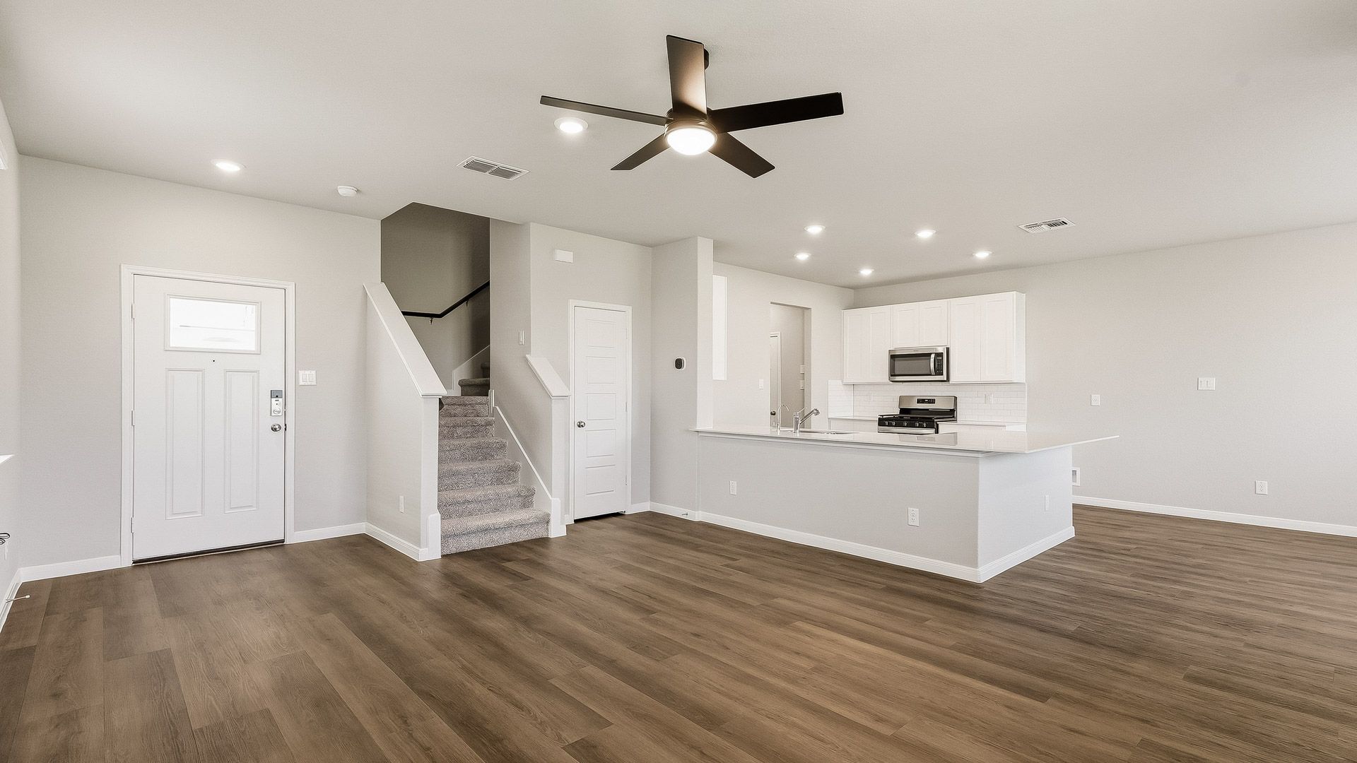 Living area to kitchen