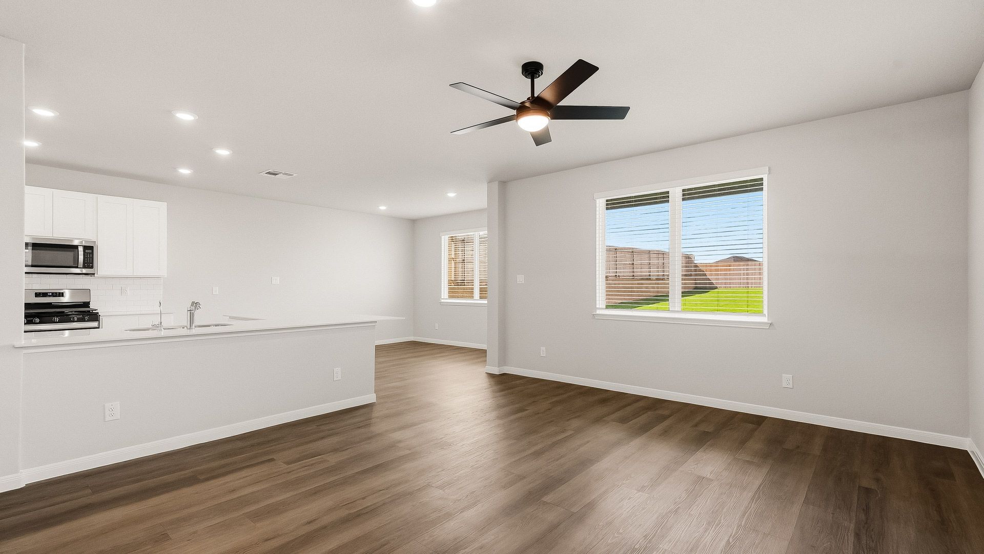 Living area to kitchen