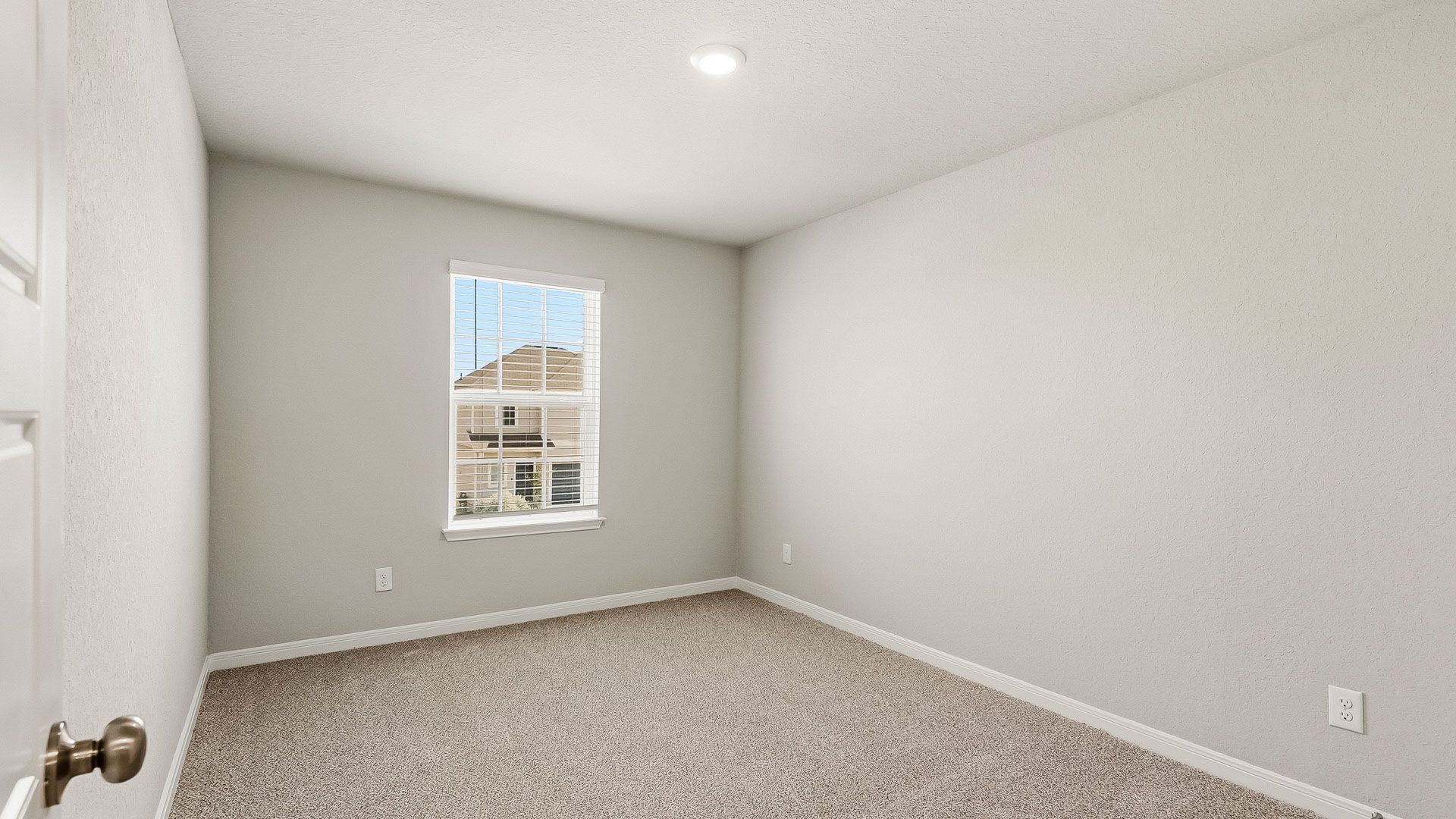 Secondary bedroom