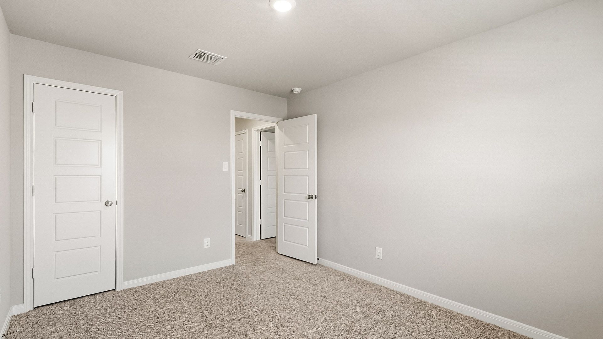 Secondary bedroom