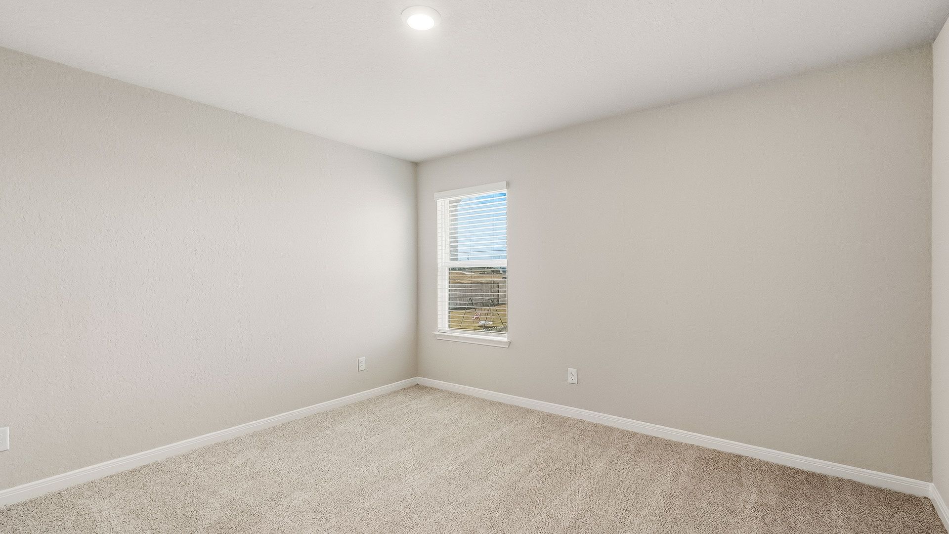 Secondary bedroom