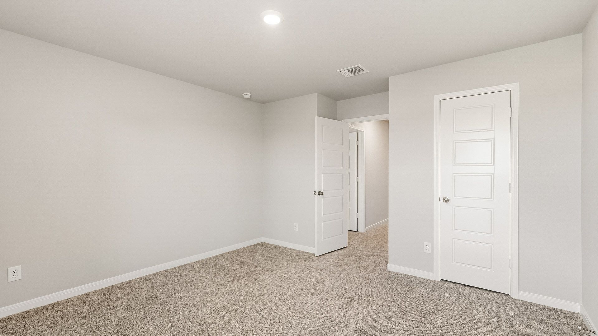 Secondary bedroom