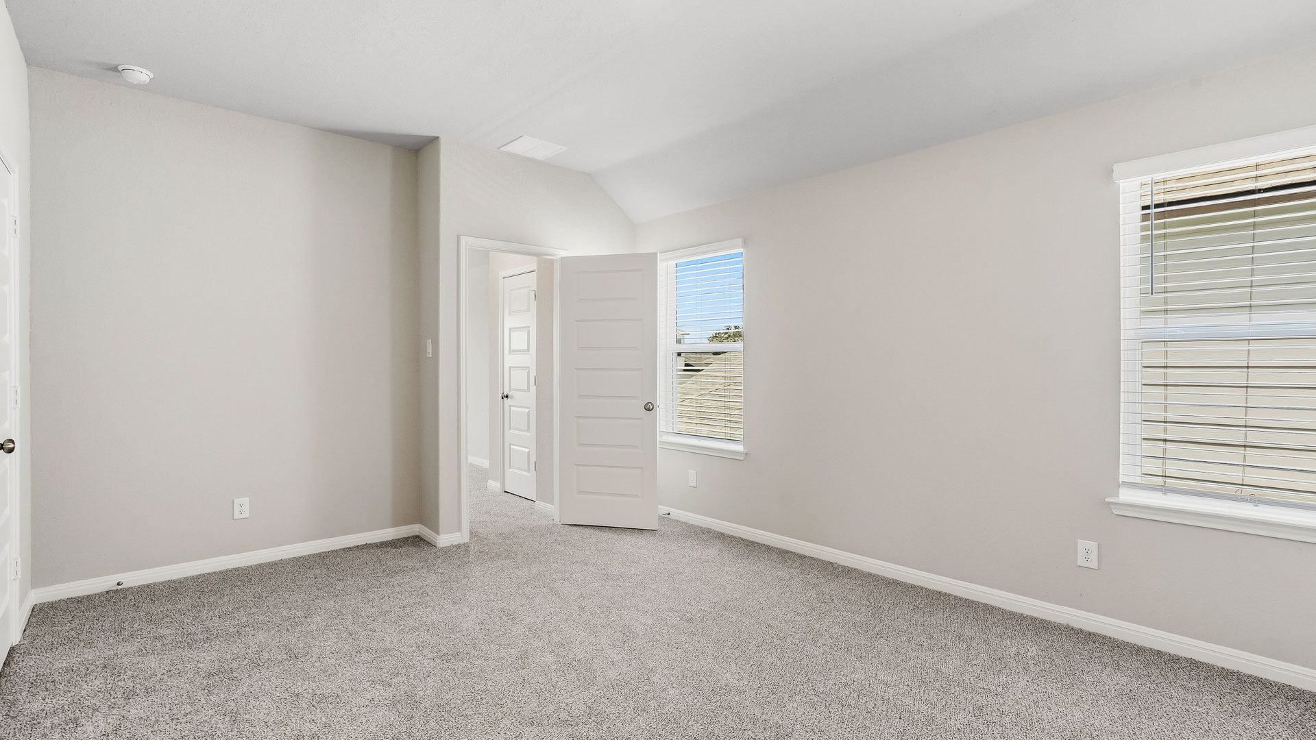 Secondary bedroom