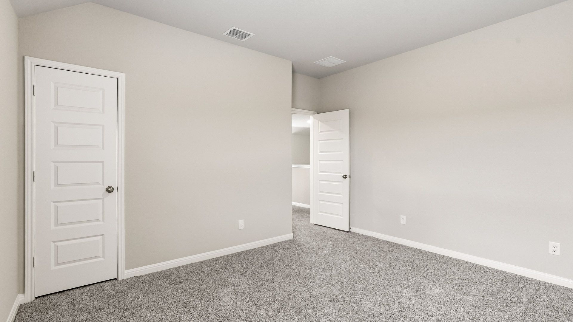 Secondary bedroom