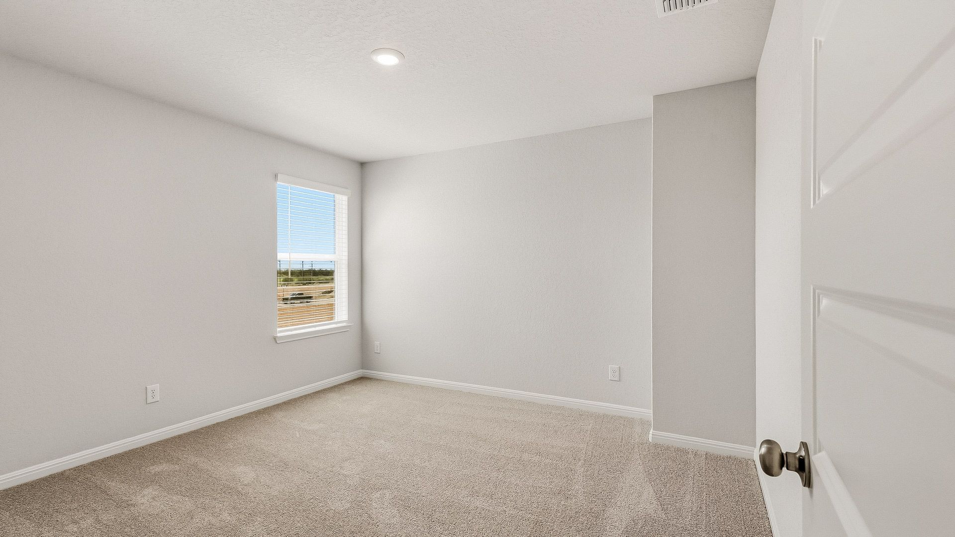 Secondary bedroom