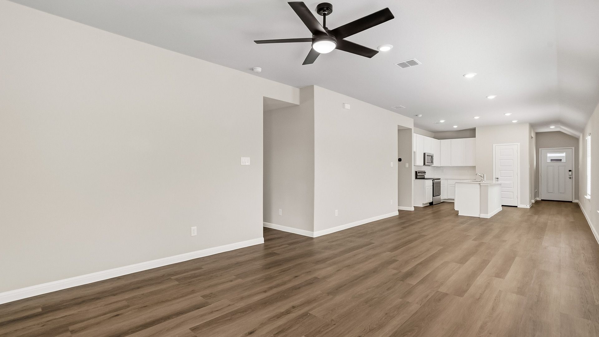 Family Room to kitchen