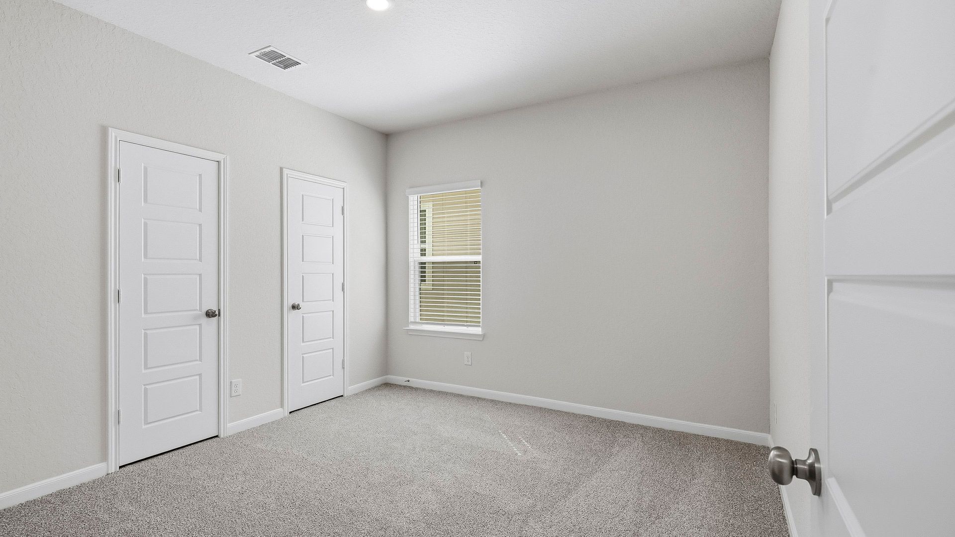 Secondary bedroom