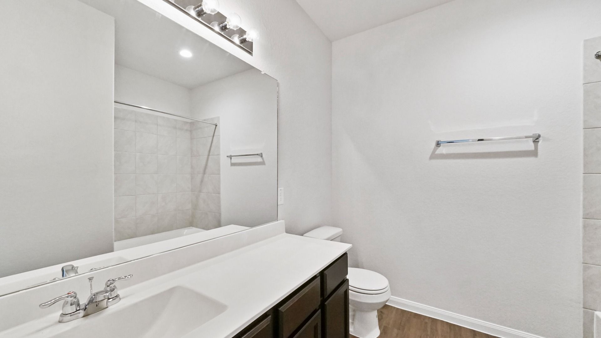 Image is a model representation and may contain options not featured on the home available for purchase.
