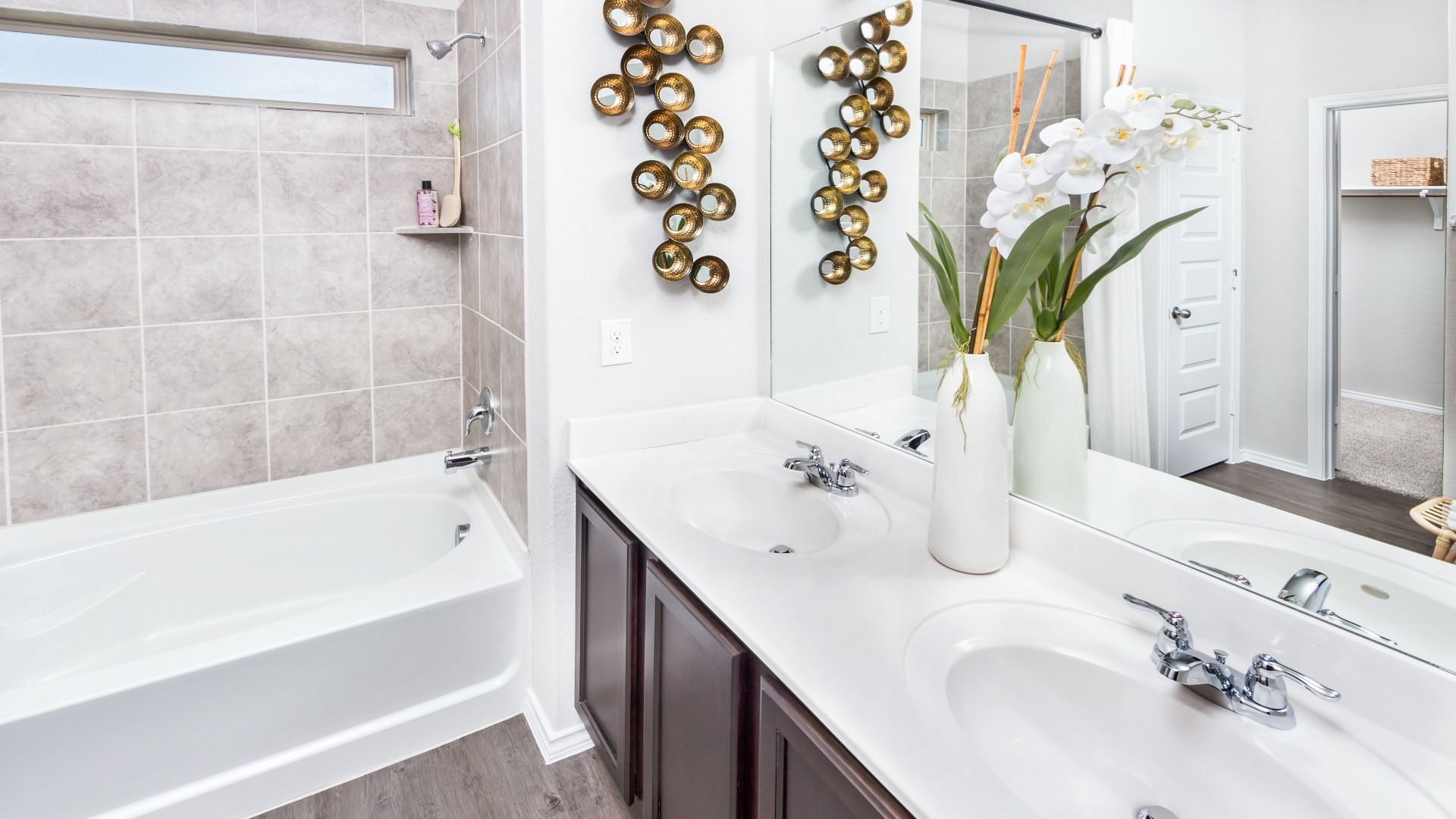 Images are a model representation and may depict options and upgrades not featured on the home available for purchase.