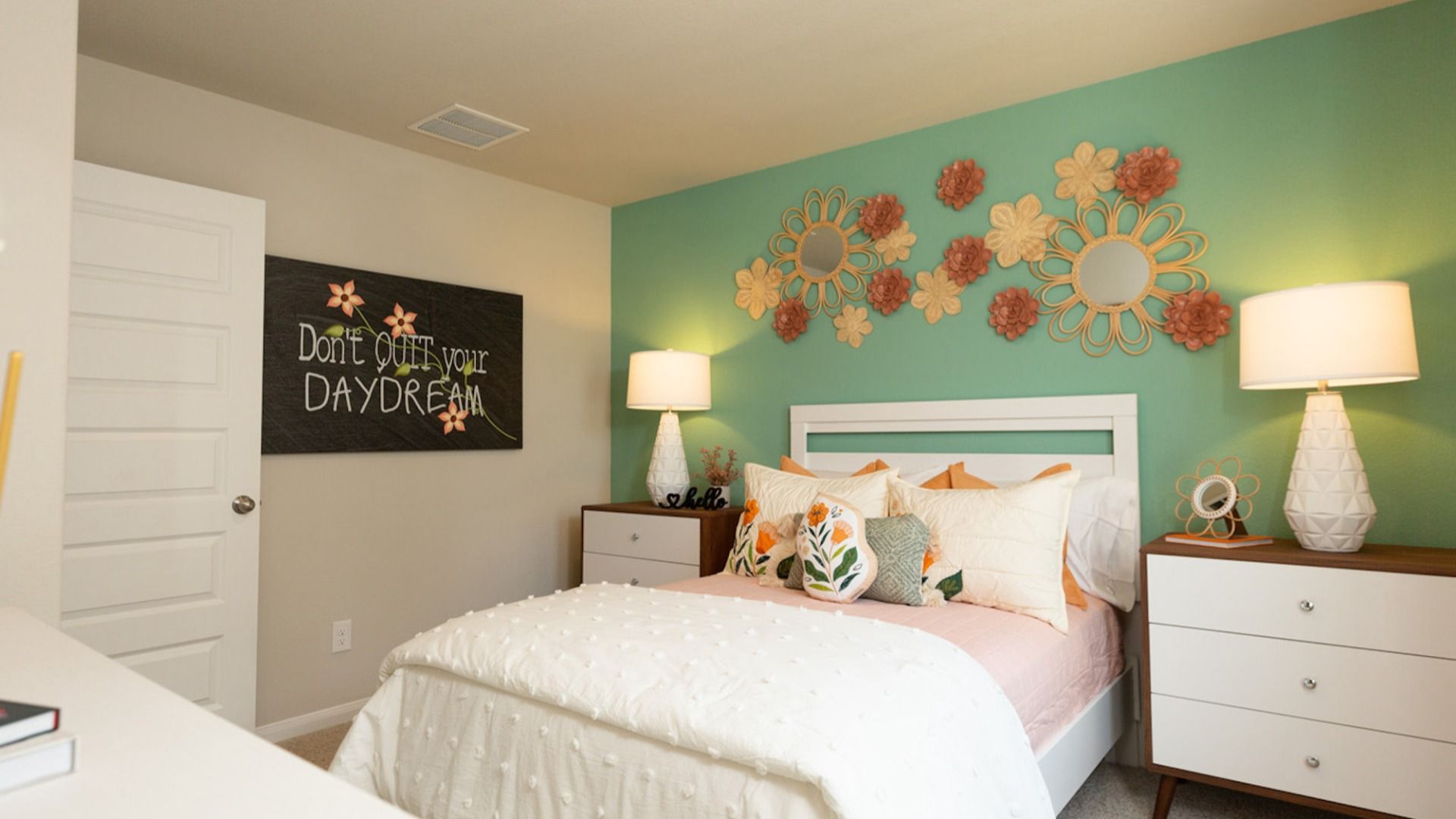 Images are a model representation and may depict options and upgrades not featured on the home available for purchase.