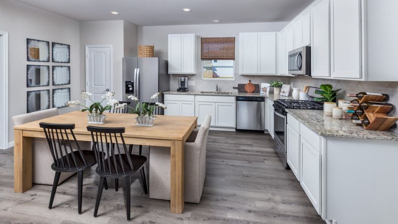 Cliffstone Hills Model Home Kitchen & Dining