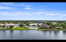 Lake Conroe Area Homes: Montgomery, Texas - Legend Homes