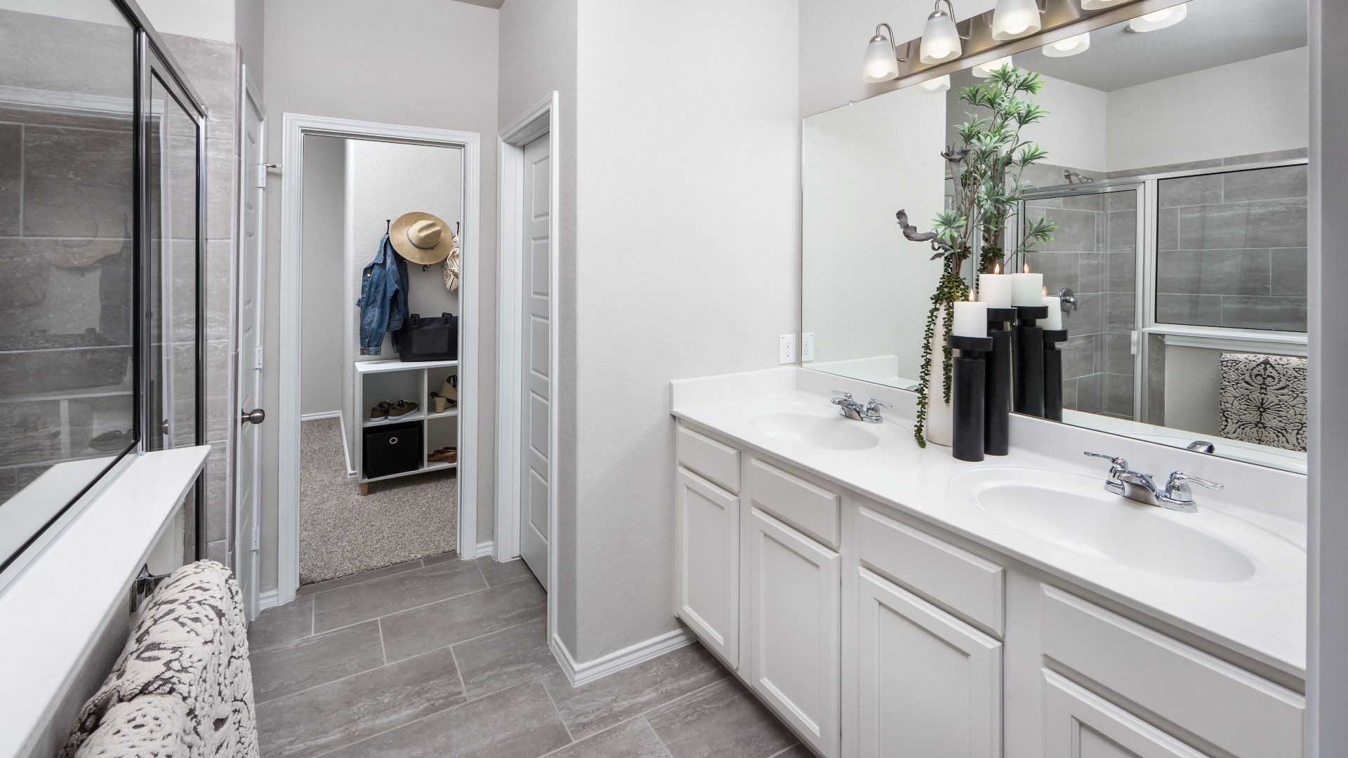 Cinco Lakes Model Home Primary Bathroom