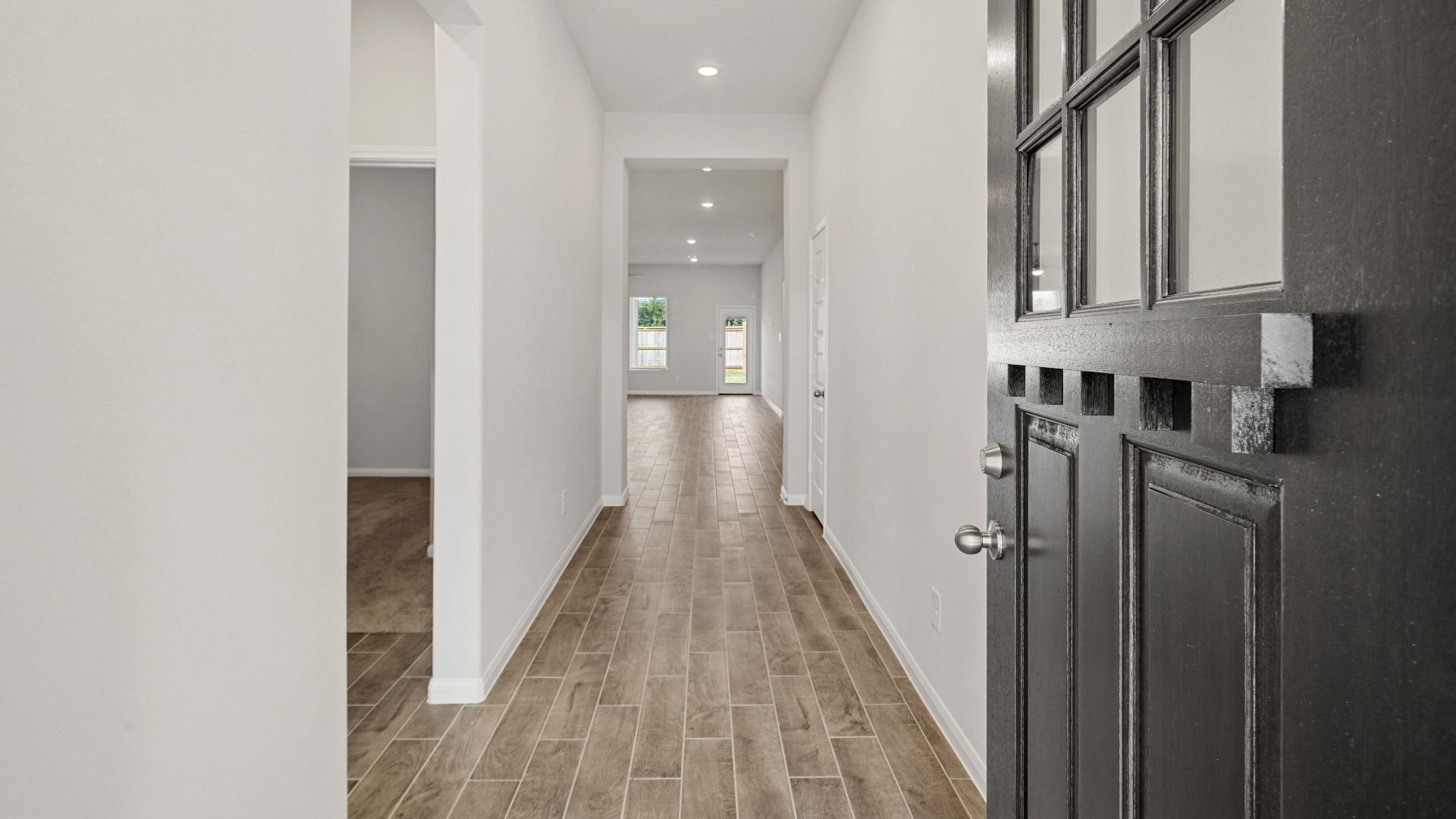 Images are a model representation and may depict options and upgrades not featured on the home available for purchase.