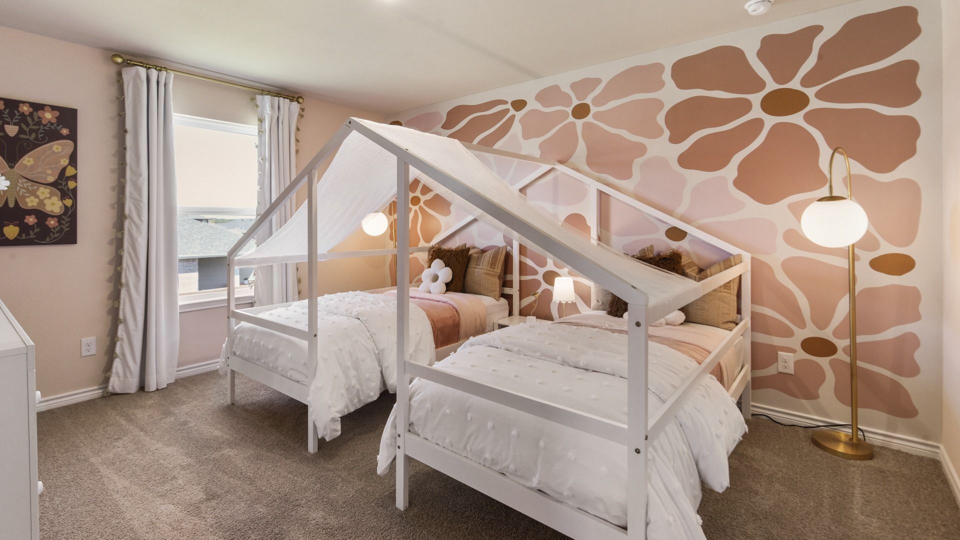 Secondary bedroom