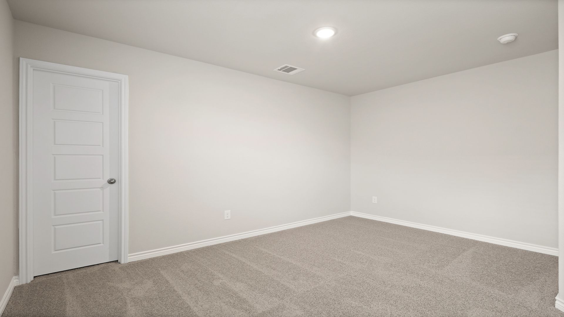 Secondary bedroom