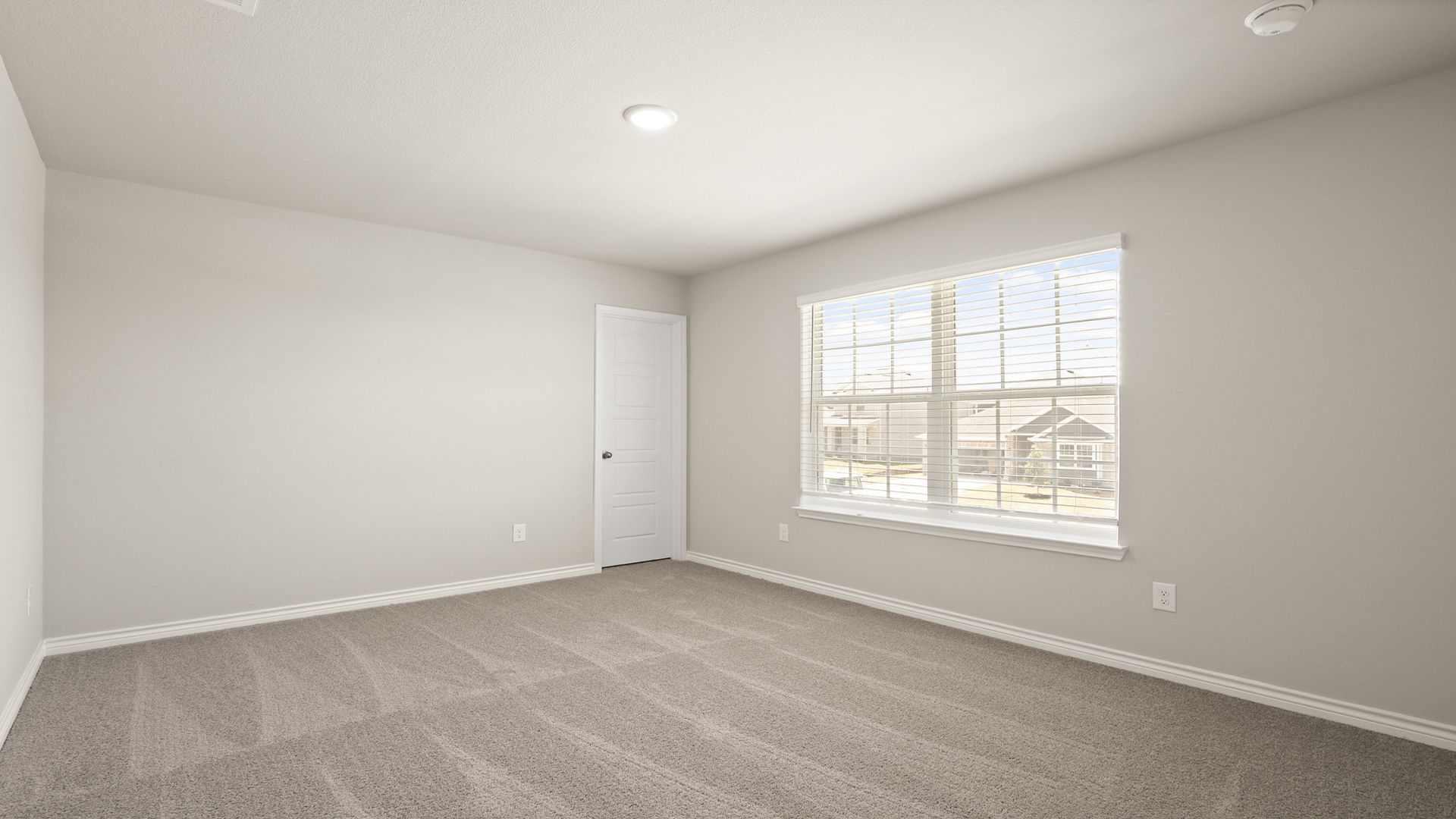 Secondary bedroom