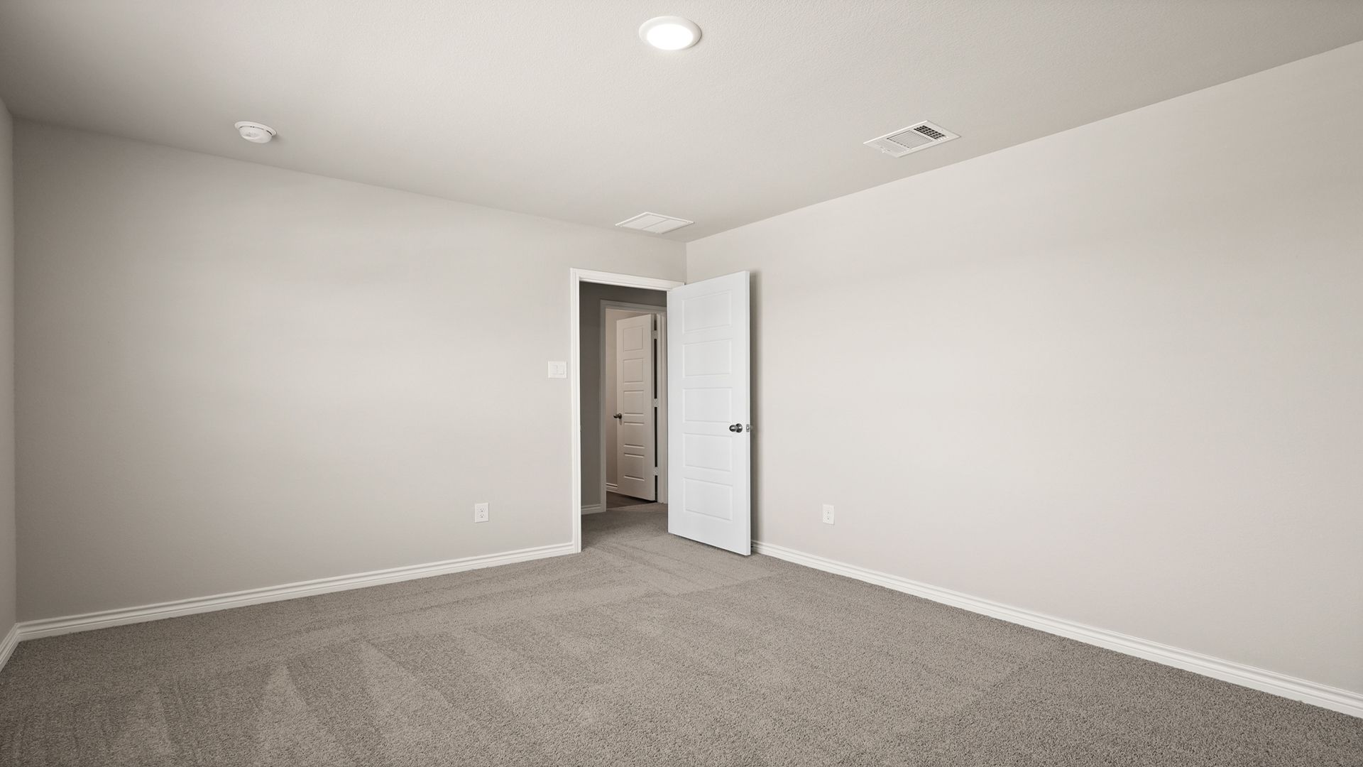 Secondary bedroom