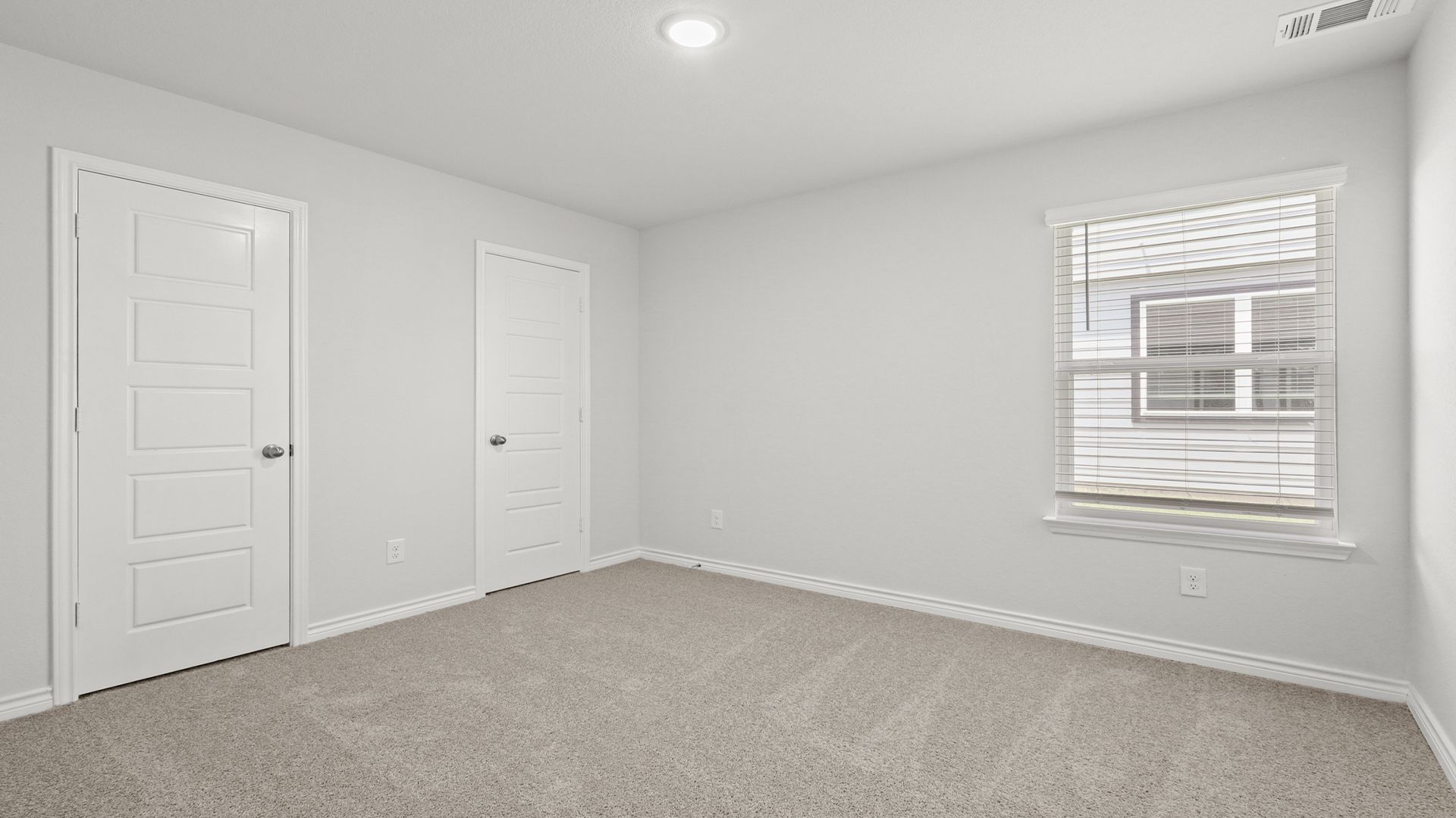 Secondary bedroom