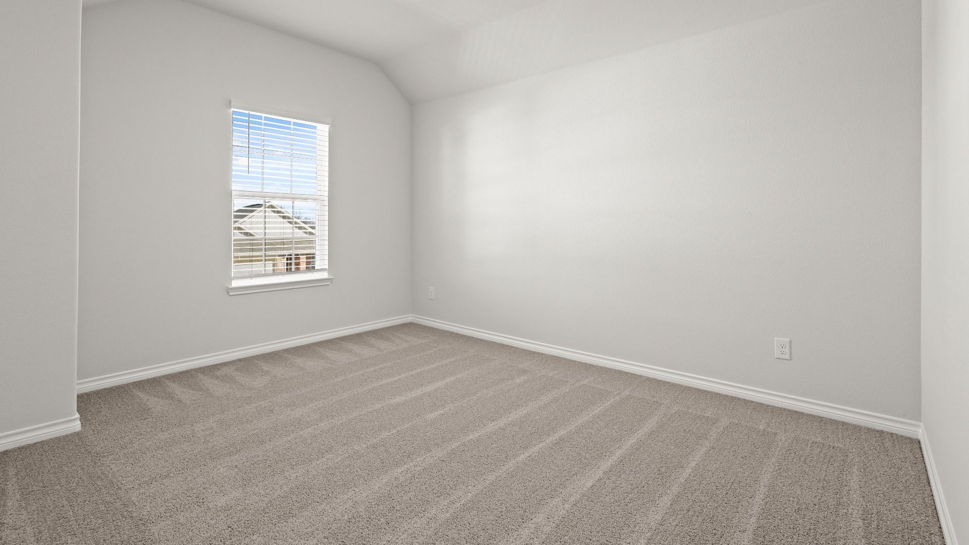 Secondary bedroom