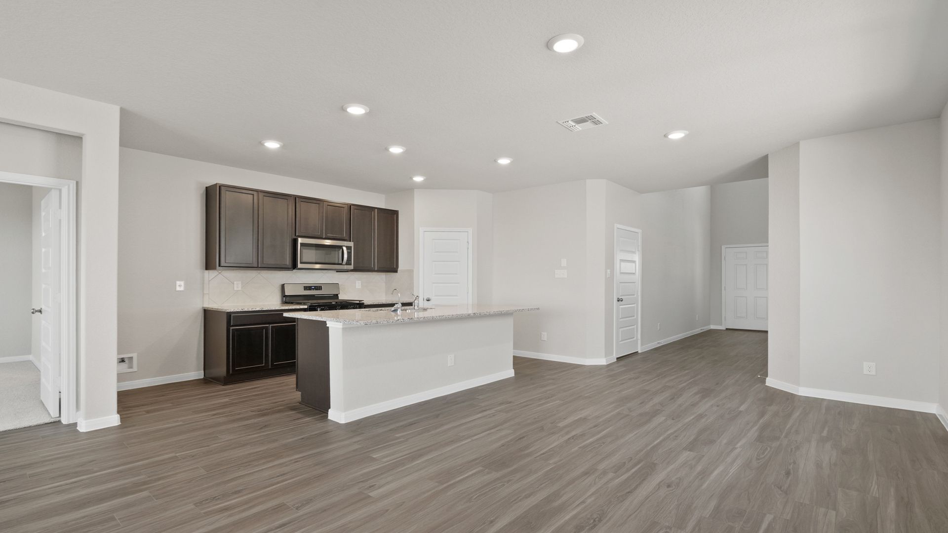 Dining to Kitchen