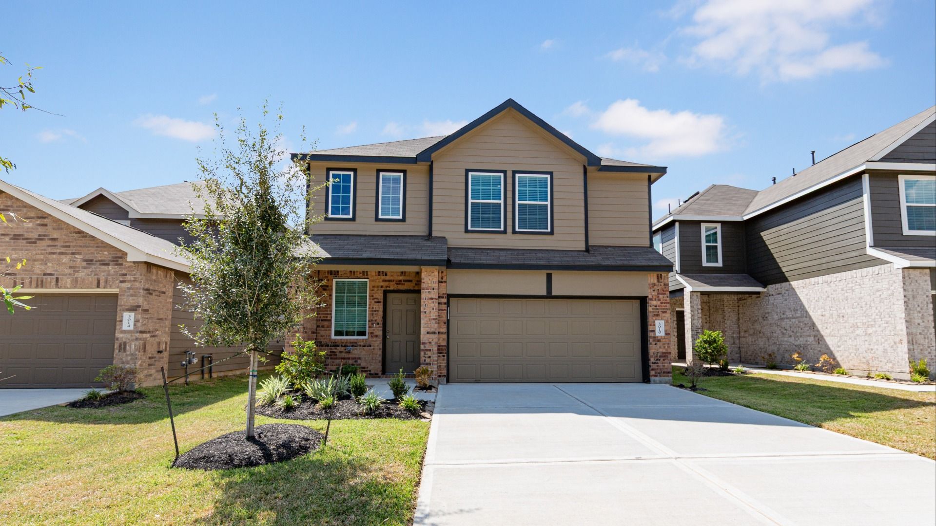 The Auburn - Mackenzie Creek: Conroe, Texas - Legend Homes