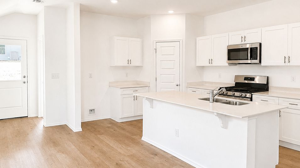 1 Spring Creek 920187 Wallace Ave Wellston Mitchell Kitchen 0607