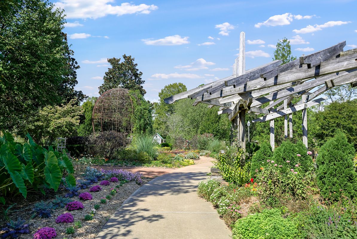 Fayetteville Botanical Gardensofthe Ozarks 5of15