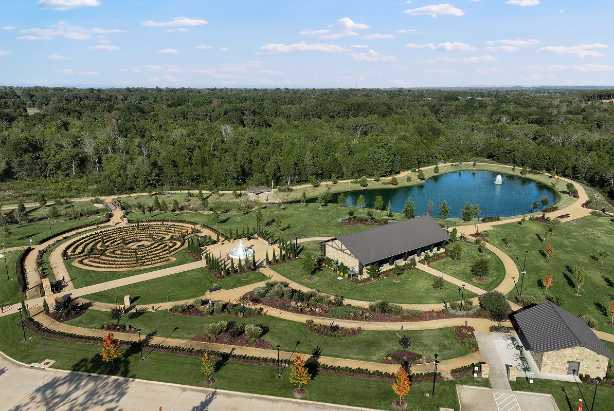 Fort Smith Celebration Garden 3of11