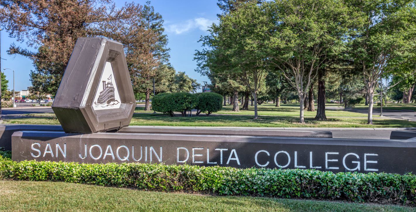 San Joaquin Delta College entrance sign