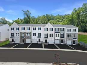 Downingtown Ridge - Downingtown Ridge Chase Townhomes - Downingtown, PA