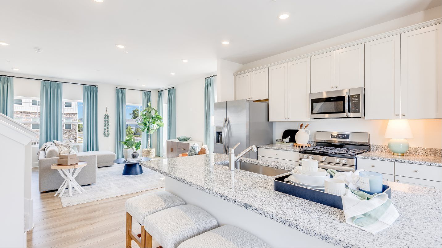 2178 Winterberry Lane (Amelia Front Load Garage)