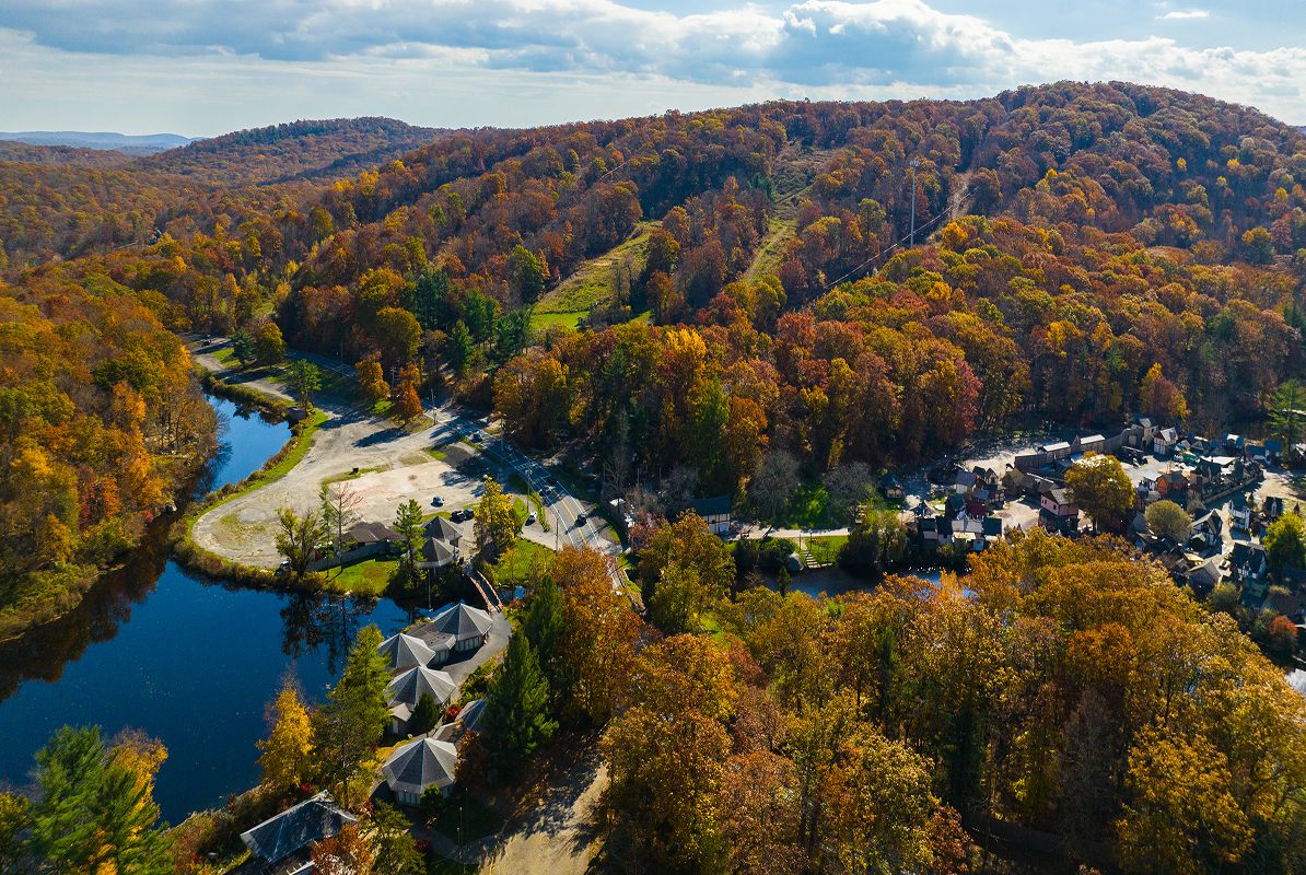 Tuxedo Aerial Ski Resort 1of2 5 27 25