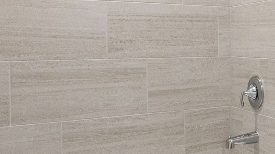 Singles Venue Monroe EI Shower Tile F2 4 25 25