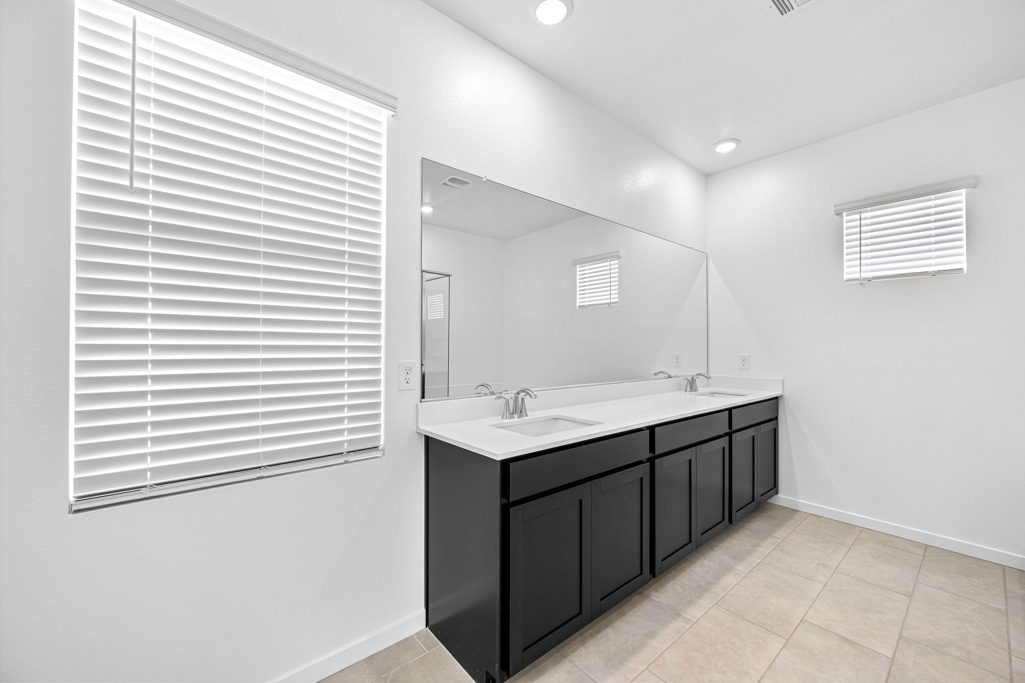 Parkside Marcia Owners Bath 2of2 F2