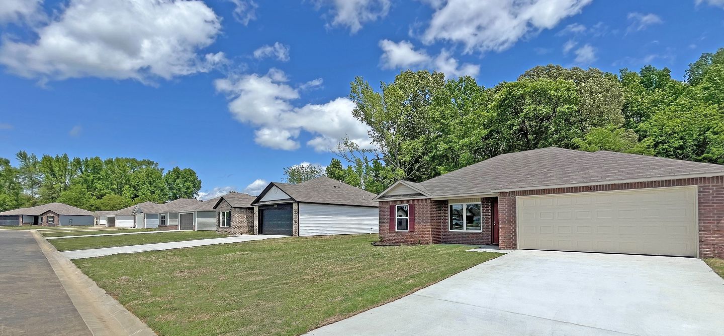 Panther Cove - Benton, AR