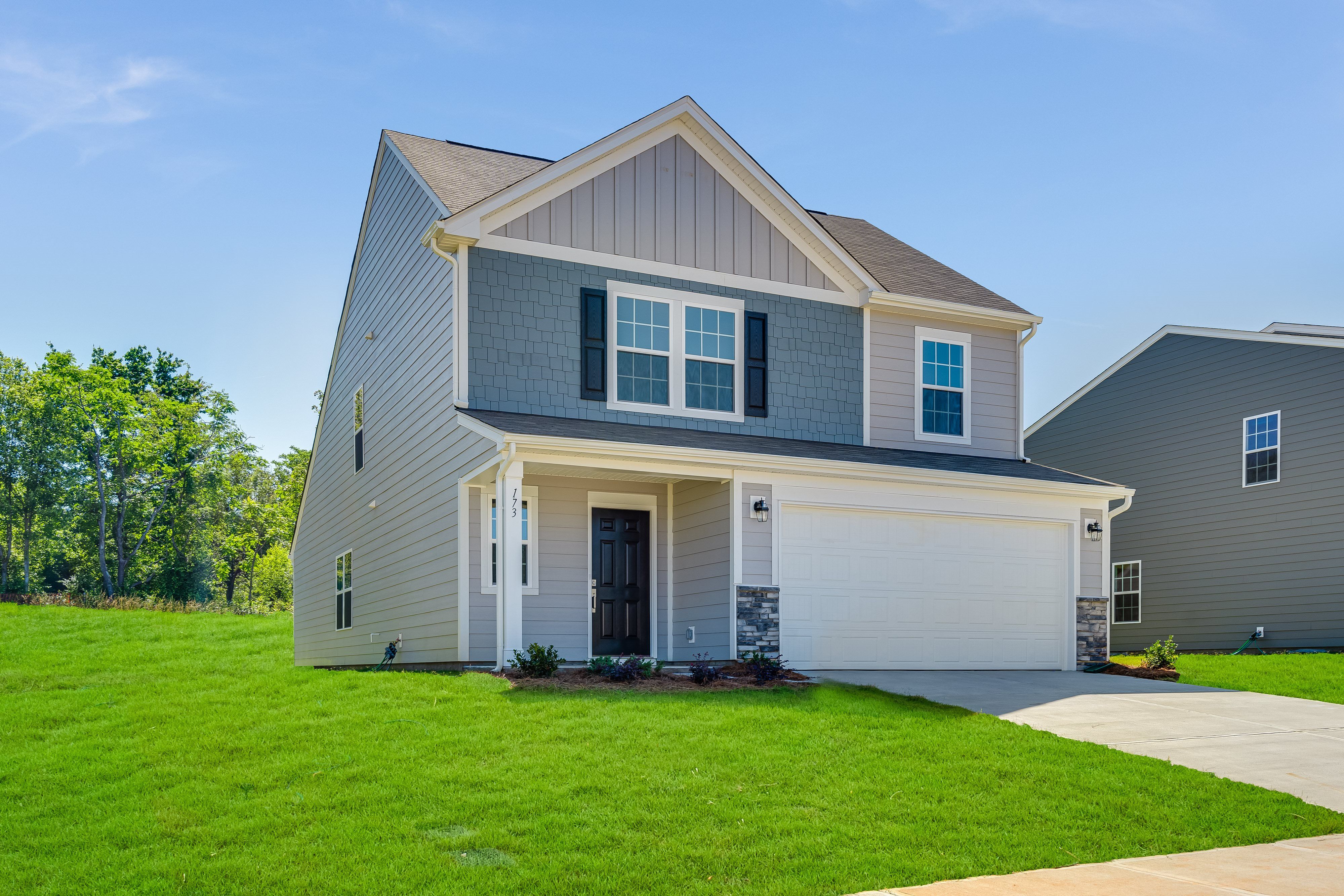 Sullivan Farm Streetscape 08