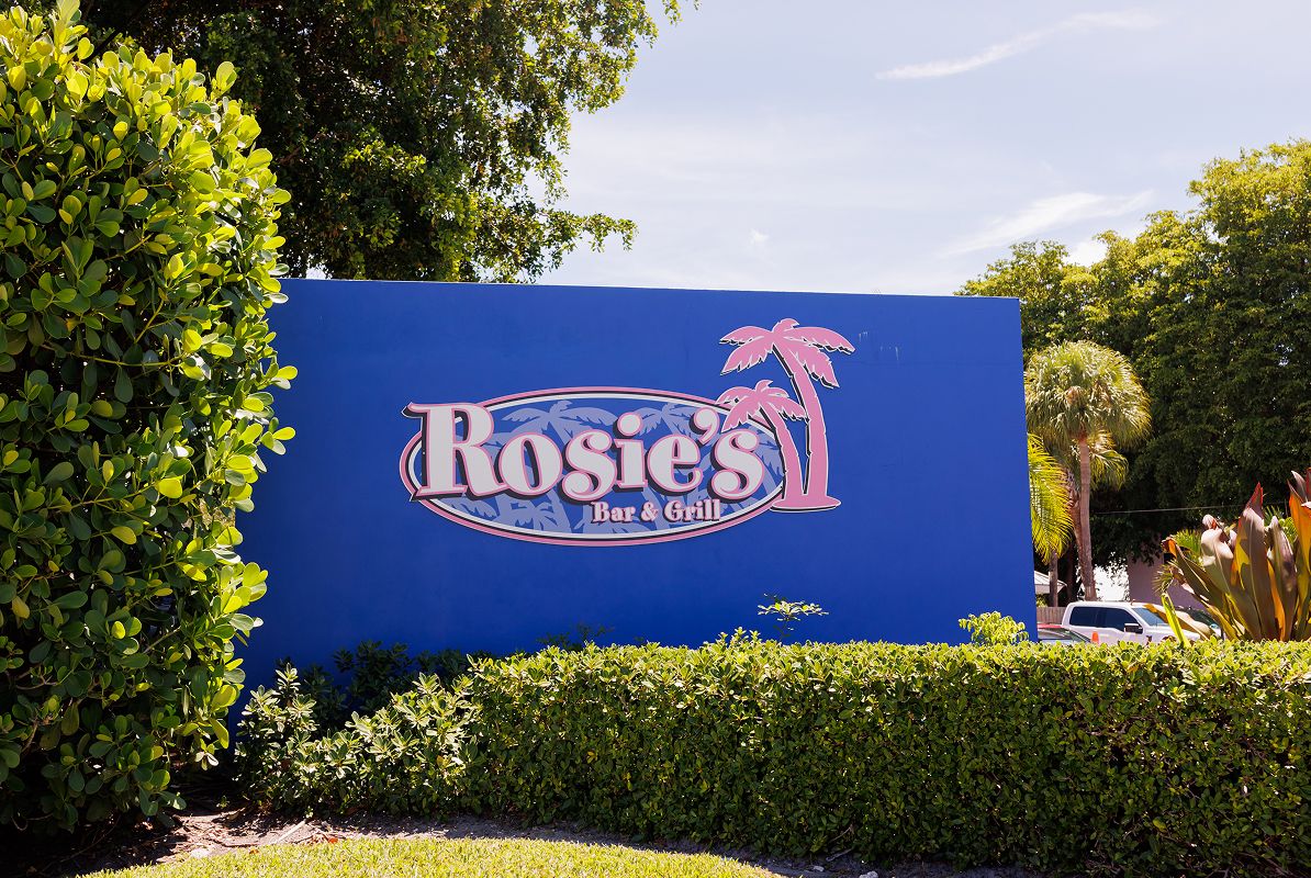 Wilton Manors Rosies Bar Grill