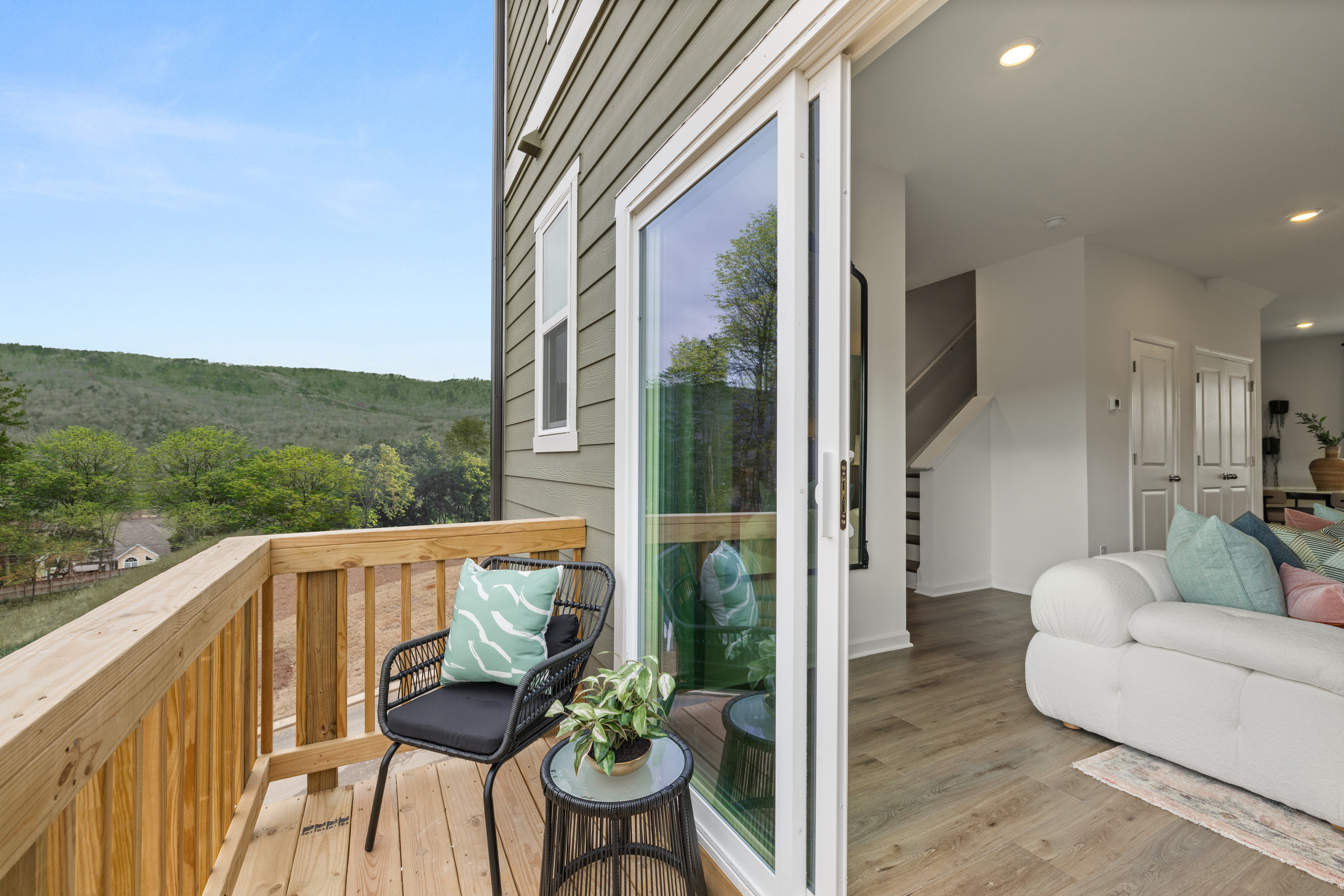 Asbury Oak Coolidge Deck F2